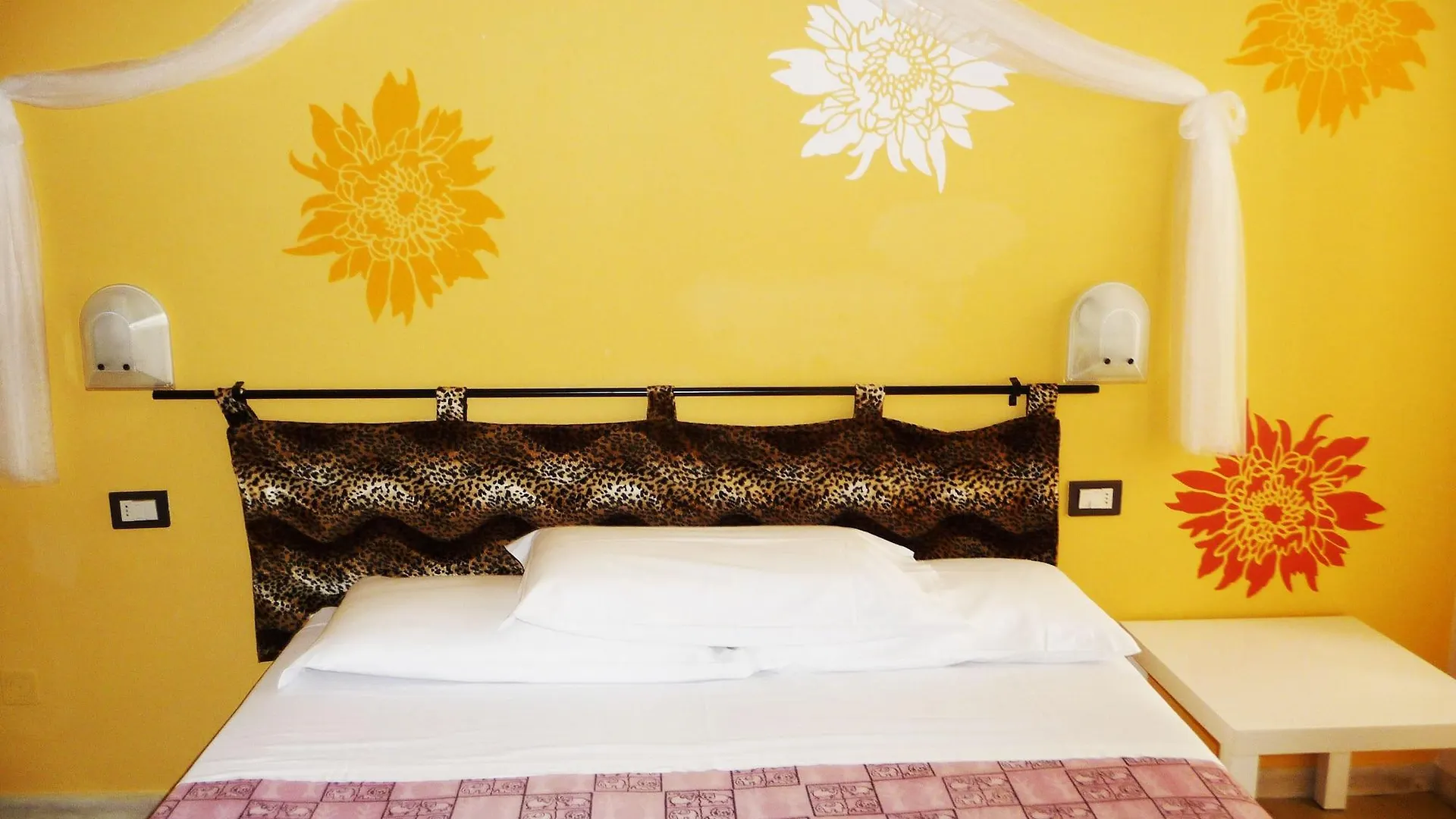 **  Riccione Beach Hotel - Enjoy Your Summer -Beach Village Incluso Olaszország