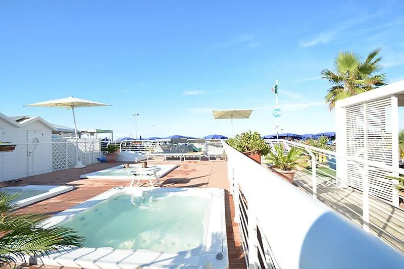 Riccione Beach Hotel - Enjoy Your Summer -Beach Village Incluso 2*,