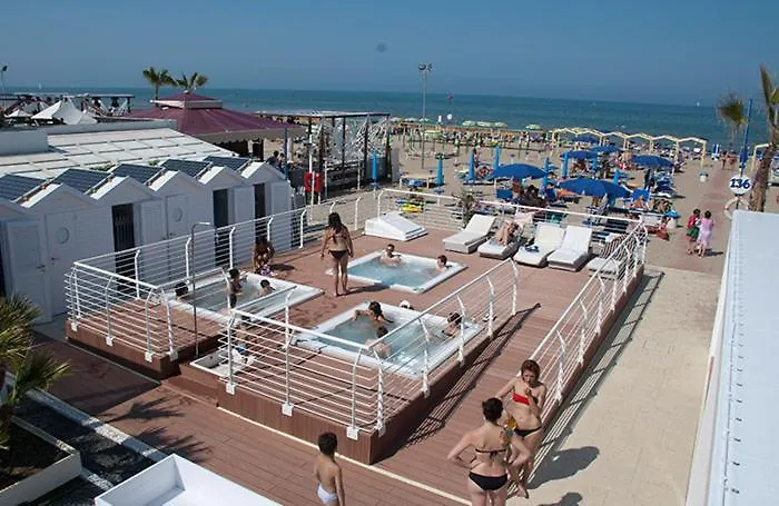 Riccione Beach Hotel - Enjoy Your Summer -Beach Village Incluso