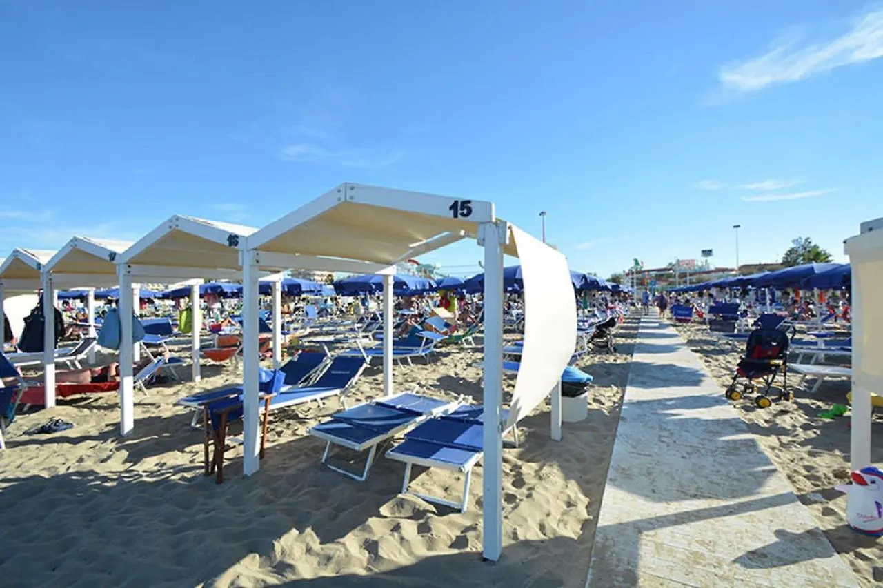 Riccione Beach Hotel - Enjoy Your Summer -Beach Village Incluso