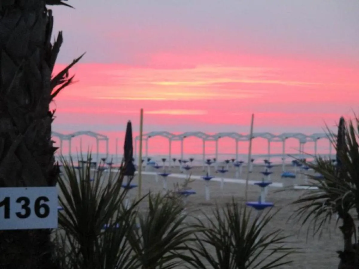 **  Riccione Beach Hotel - Enjoy Your Summer -Beach Village Incluso Olaszország