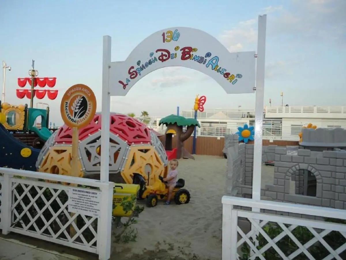 Riccione Beach Hotel - Enjoy Your Summer -Beach Village Incluso